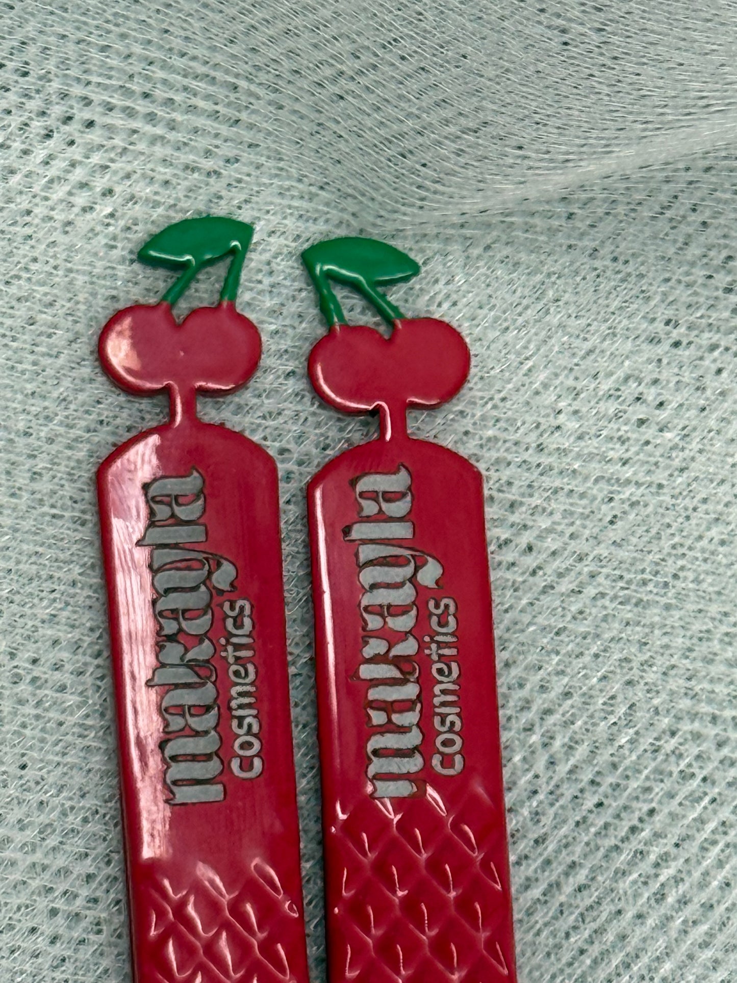 FIBER TIP Cherry Bomb duo tweezers